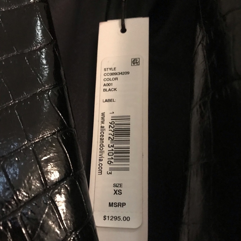 Leather jacket - Picture 3 of 4